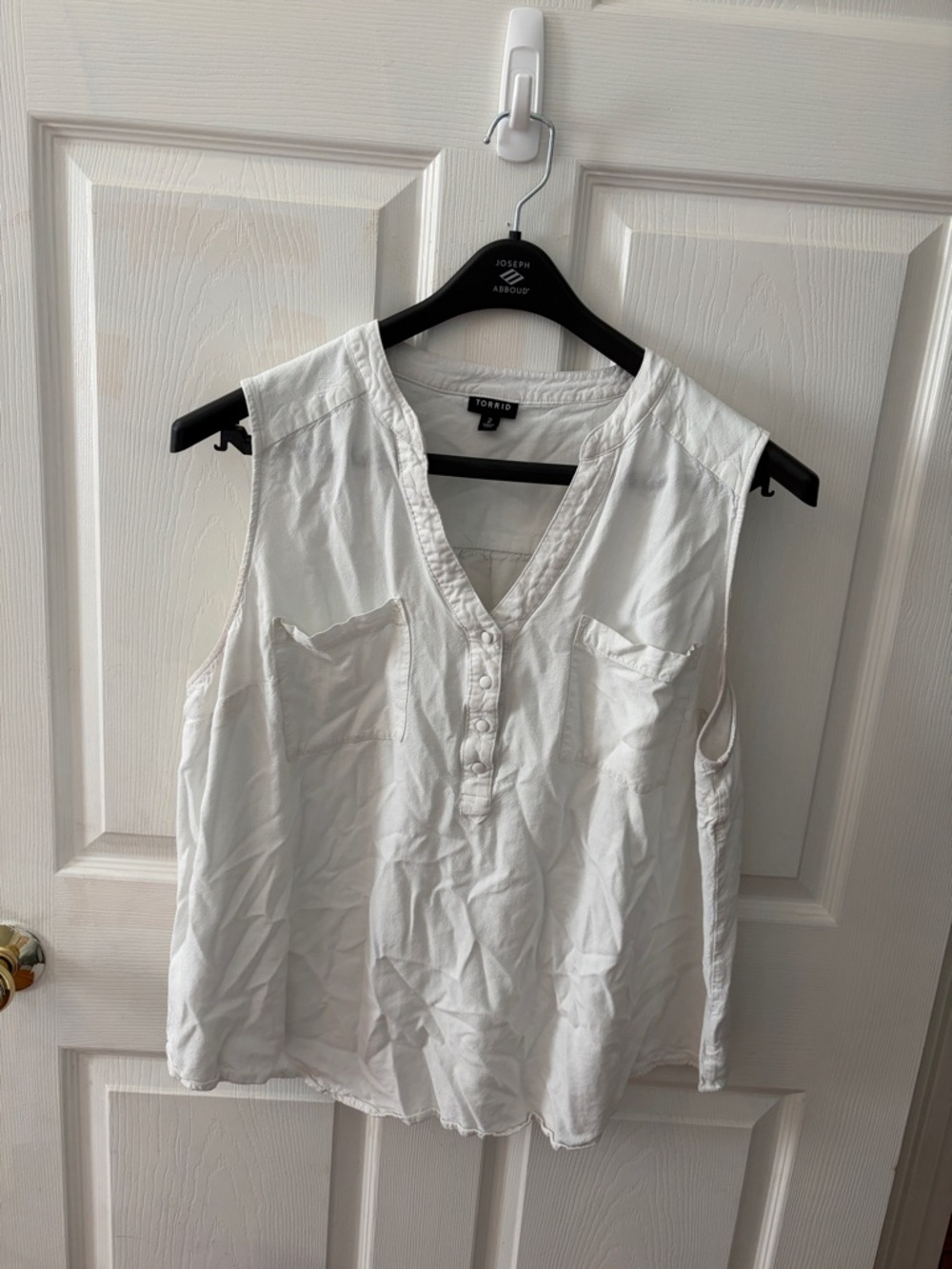 torrid White Sleeveless Henley Camisole with Chest Pockets